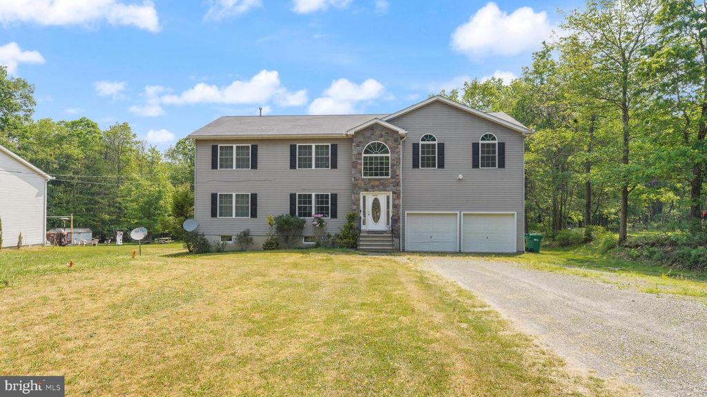 152 GRANITE ROAD, Long Pond, PA 18334
