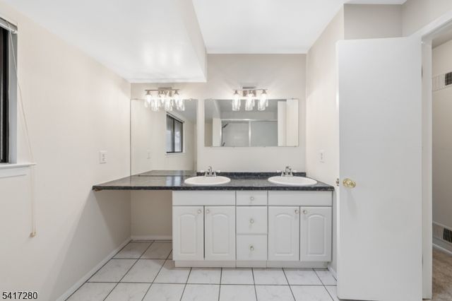 250 Ridgedale Ave 1, Florham Park Boro, NJ 07932