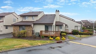 250 Ridgedale Ave 1, Florham Park Boro, NJ 07932