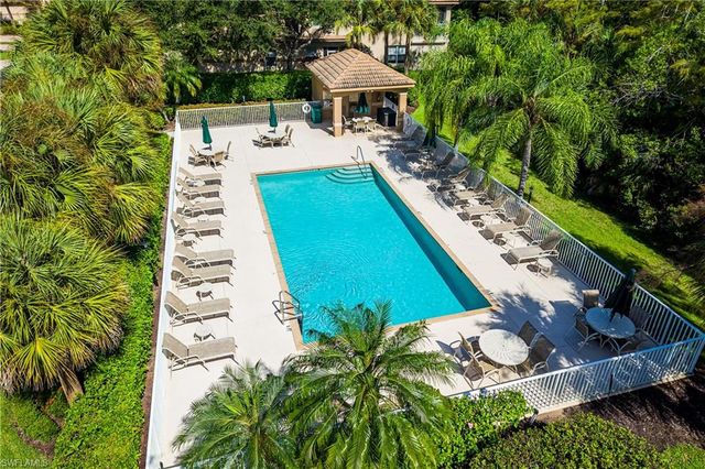 3952 Forest Glen BLVD 101, Naples, FL 34114