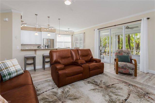 3952 Forest Glen BLVD 101, Naples, FL 34114