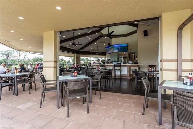 3952 Forest Glen BLVD 101, Naples, FL 34114