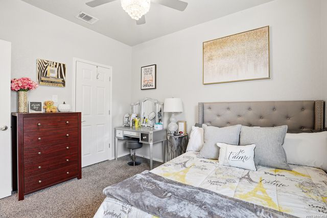 7231 Lunar Eclipse, Converse, TX 78109