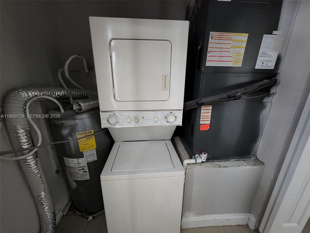 8301 NW 25th Ct, Sunrise, FL 33322