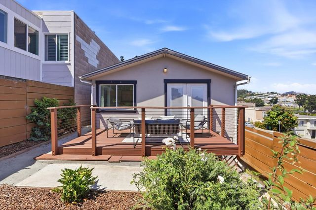 703 Dartmouth Street, San Francisco, CA 94134