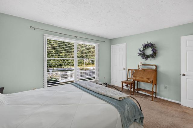 16 Holly Ridge Drive, Sandwich, MA 02563