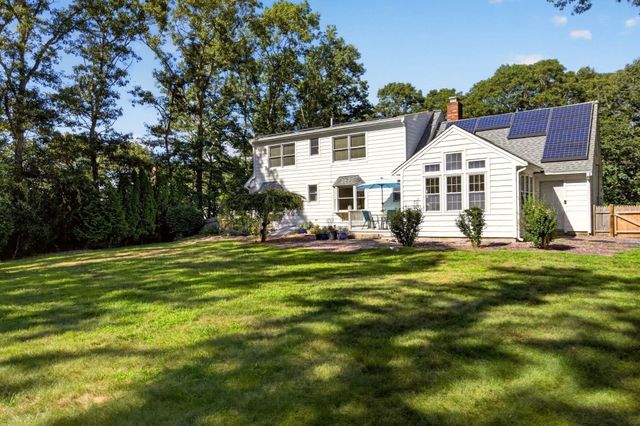 16 Holly Ridge Drive, Sandwich, MA 02563