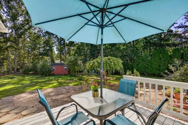 16 Holly Ridge Drive, Sandwich, MA 02563
