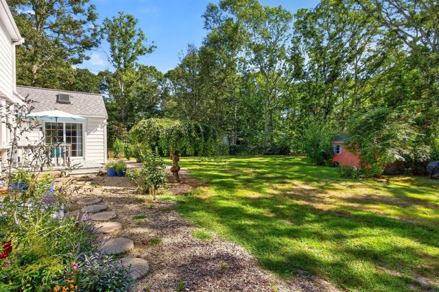16 Holly Ridge Drive, Sandwich, MA 02563