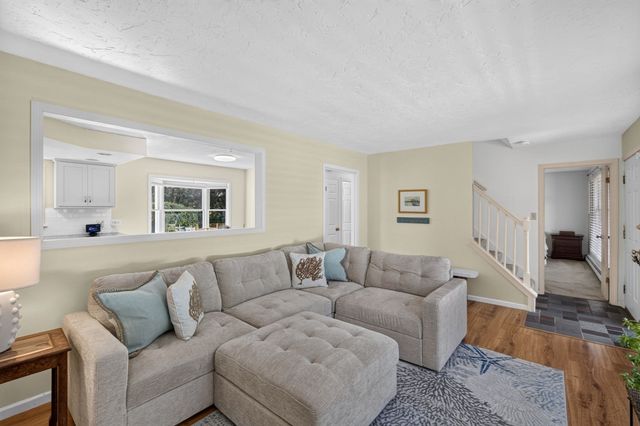 16 Holly Ridge Drive, Sandwich, MA 02563