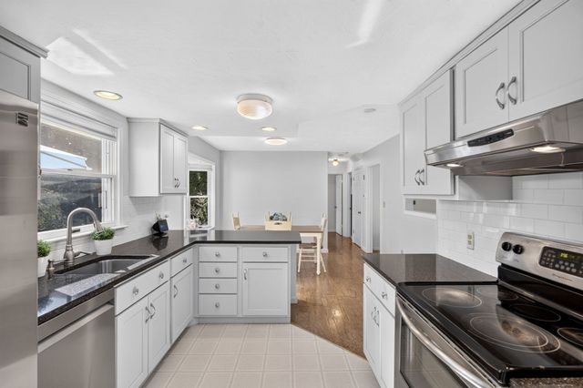 16 Holly Ridge Drive, Sandwich, MA 02563
