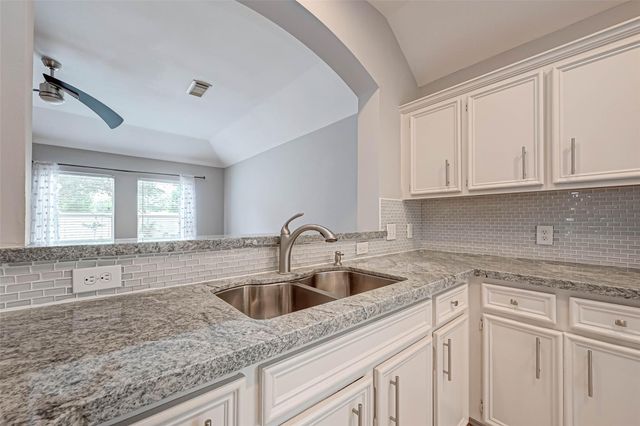 7306 Autumn Aspen Ln, Richmond, TX 77407
