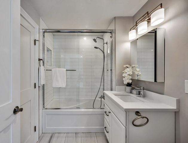 20 Whitney 2, Quincy, MA 02169