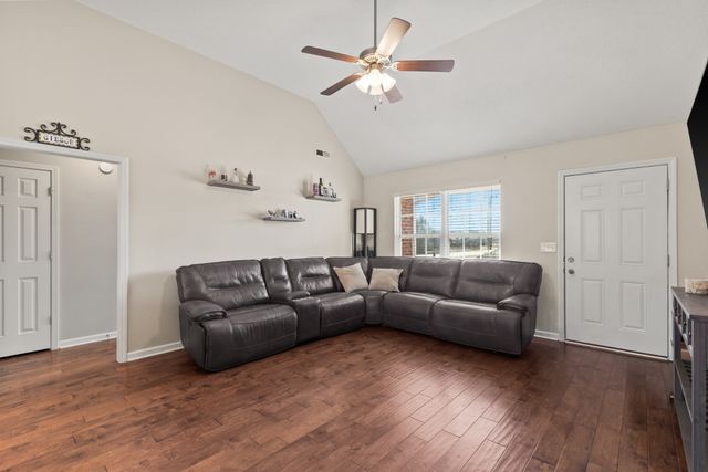 2306 Auldridge Dr, Christiana, TN 37037