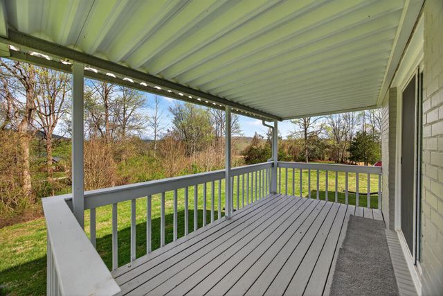 3766 Old Bridge Rd, Cookeville, TN 38506