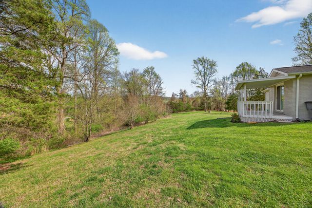 3766 Old Bridge Rd, Cookeville, TN 38506