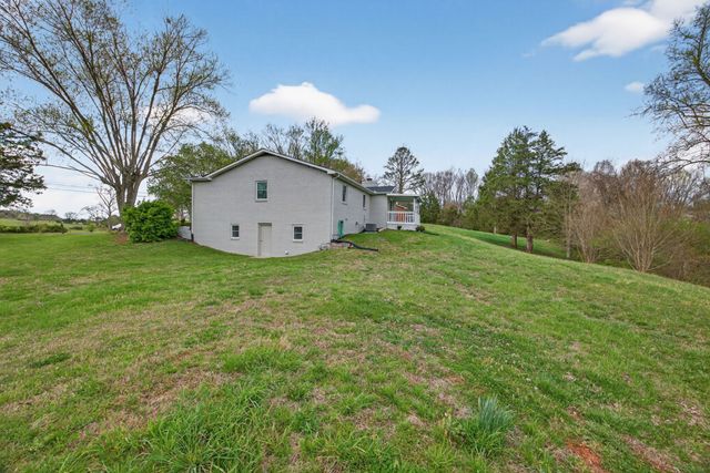 3766 Old Bridge Rd, Cookeville, TN 38506