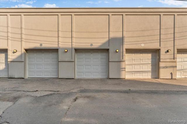 2843 E Grand Boulevard 12, Detroit, MI 48211