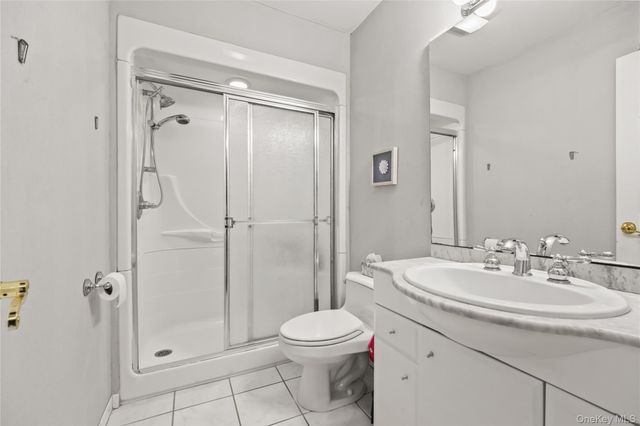 11 Castle Drive, Chestnut Ridge, NY 10977