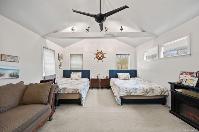 11 Castle Drive, Chestnut Ridge, NY 10977