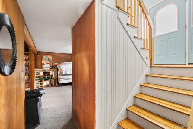 11 Castle Drive, Chestnut Ridge, NY 10977