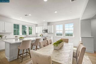 830 Heaven Ct, Hayward, CA 94544