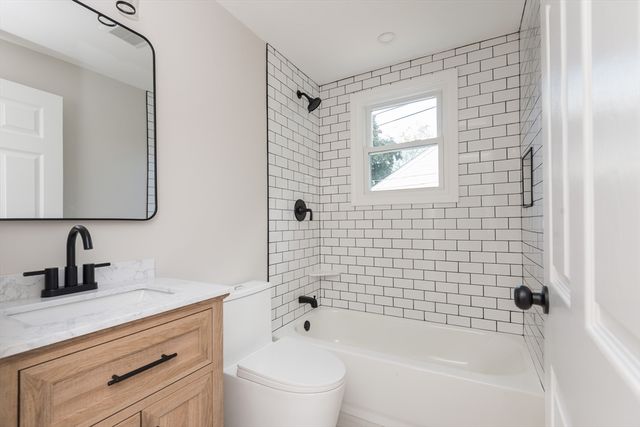 42 Pratt St, Brockton, MA 02302