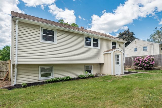 42 Pratt St, Brockton, MA 02302
