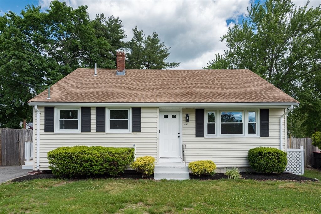 42 Pratt St, Brockton, MA 02302