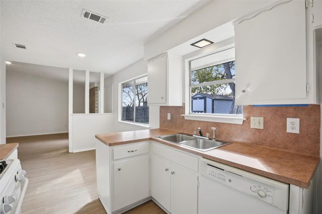 405 Baldridge DR, Austin, TX 78748