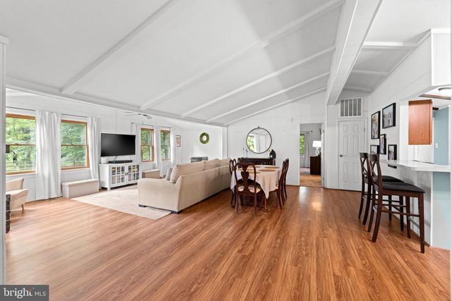 9448 GREEN RD, Midland, VA 22728