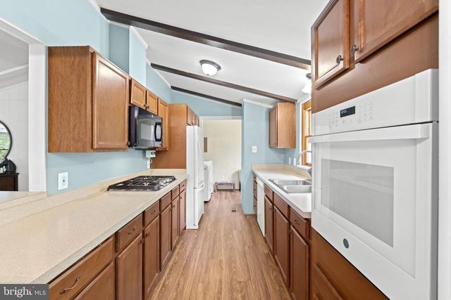 9448 GREEN RD, Midland, VA 22728