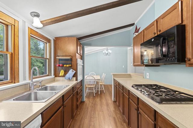 9448 GREEN RD, Midland, VA 22728