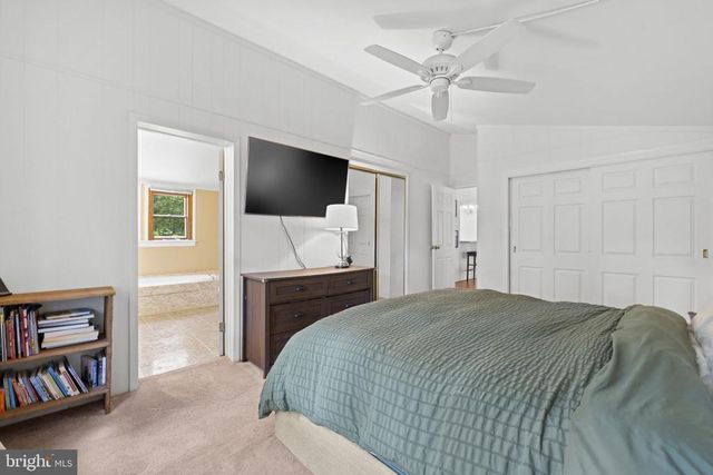 9448 GREEN RD, Midland, VA 22728
