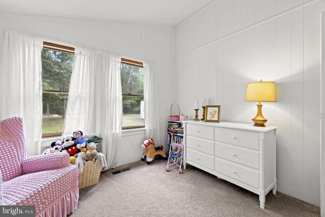 9448 GREEN RD, Midland, VA 22728