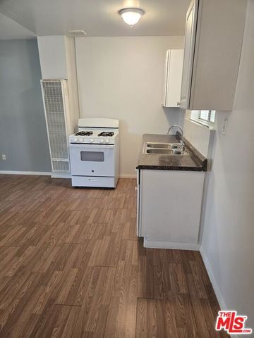 12215 San Fernando Road, Sylmar (los Angeles), CA 91342