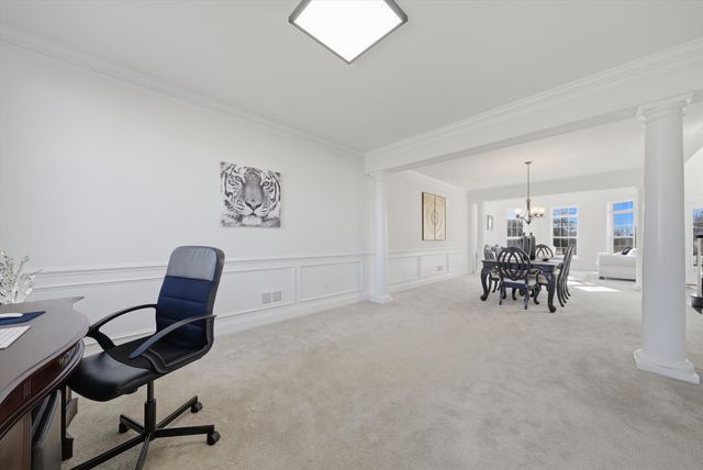 2617 Barker Drive, Batavia, IL 60510