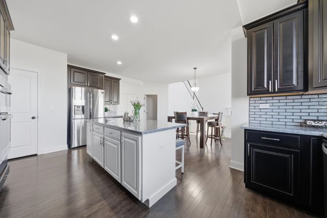 2617 Barker Drive, Batavia, IL 60510