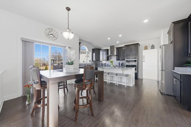 2617 Barker Drive, Batavia, IL 60510