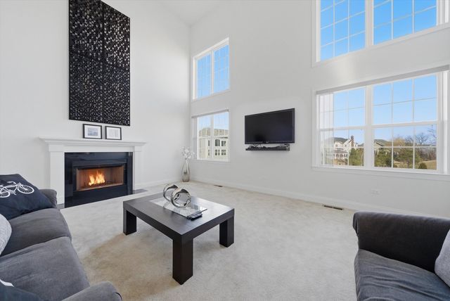 2617 Barker Drive, Batavia, IL 60510