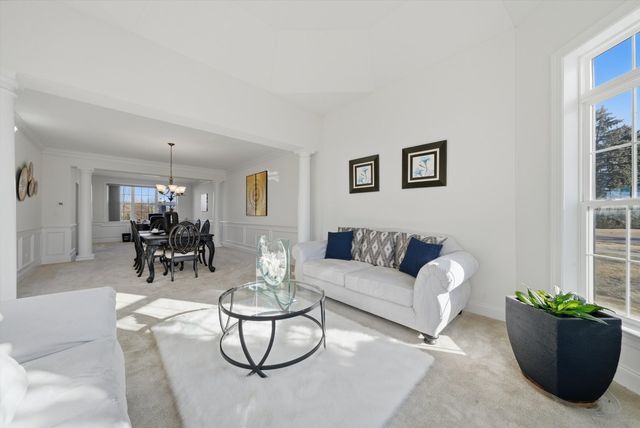 2617 Barker Drive, Batavia, IL 60510