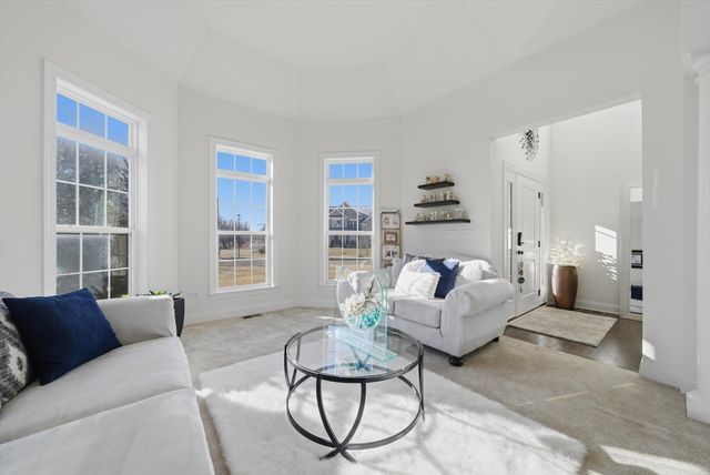 2617 Barker Drive, Batavia, IL 60510