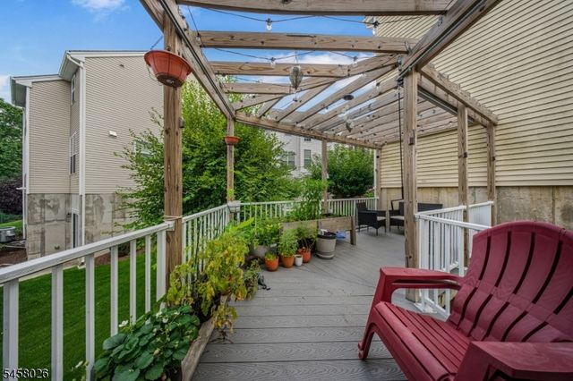 96 Sowers Dr, Mount Olive Twp., NJ 07840