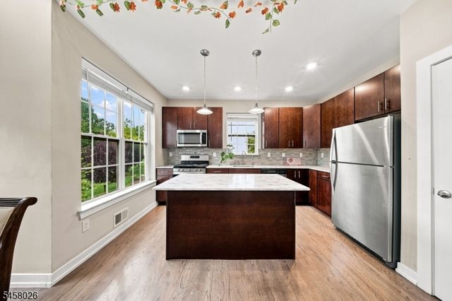 96 Sowers Dr, Mount Olive Twp., NJ 07840