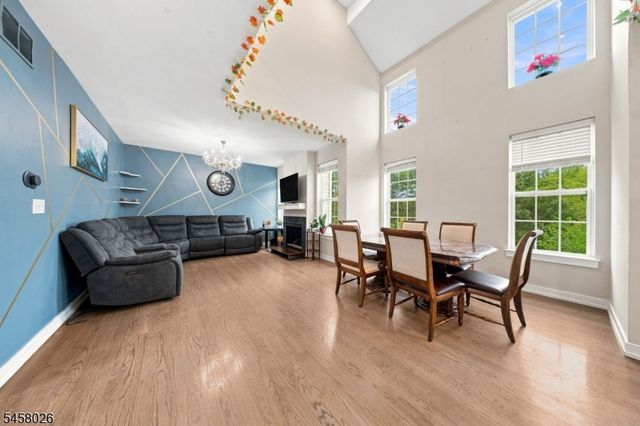 96 Sowers Dr, Mount Olive Twp., NJ 07840