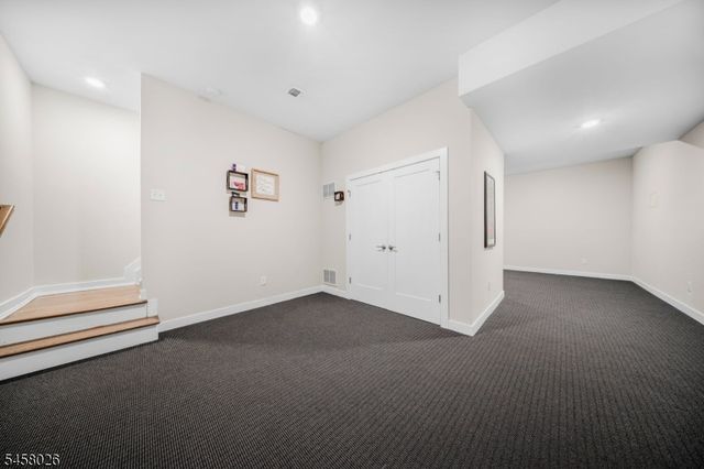 96 Sowers Dr, Mount Olive Twp., NJ 07840