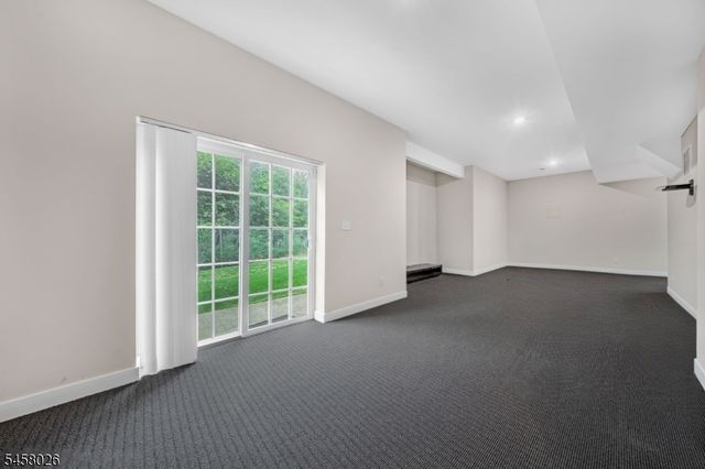 96 Sowers Dr, Mount Olive Twp., NJ 07840