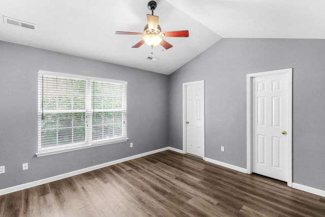 8653 Grassy Oak Trail, North Charleston, SC 29420