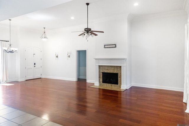 14241 Jamestown Blvd, Baton Rouge, LA 70810