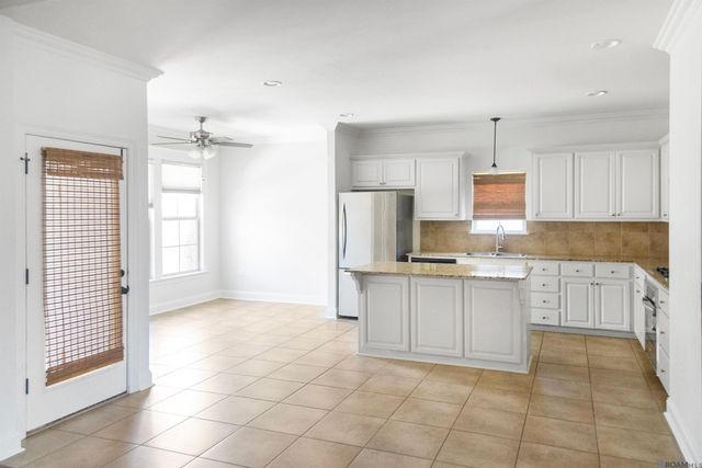14241 Jamestown Blvd, Baton Rouge, LA 70810